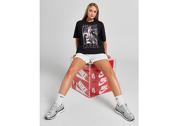 Nike Sneaker Queen T-Shirt Black White